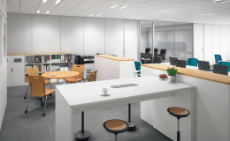 リフレッシュ／食堂シーン